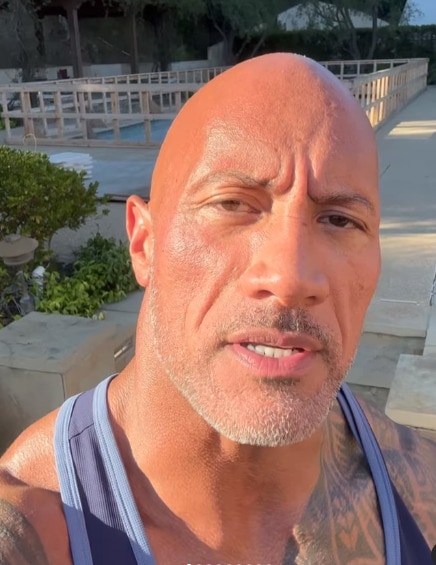 dwayne johnson selfie